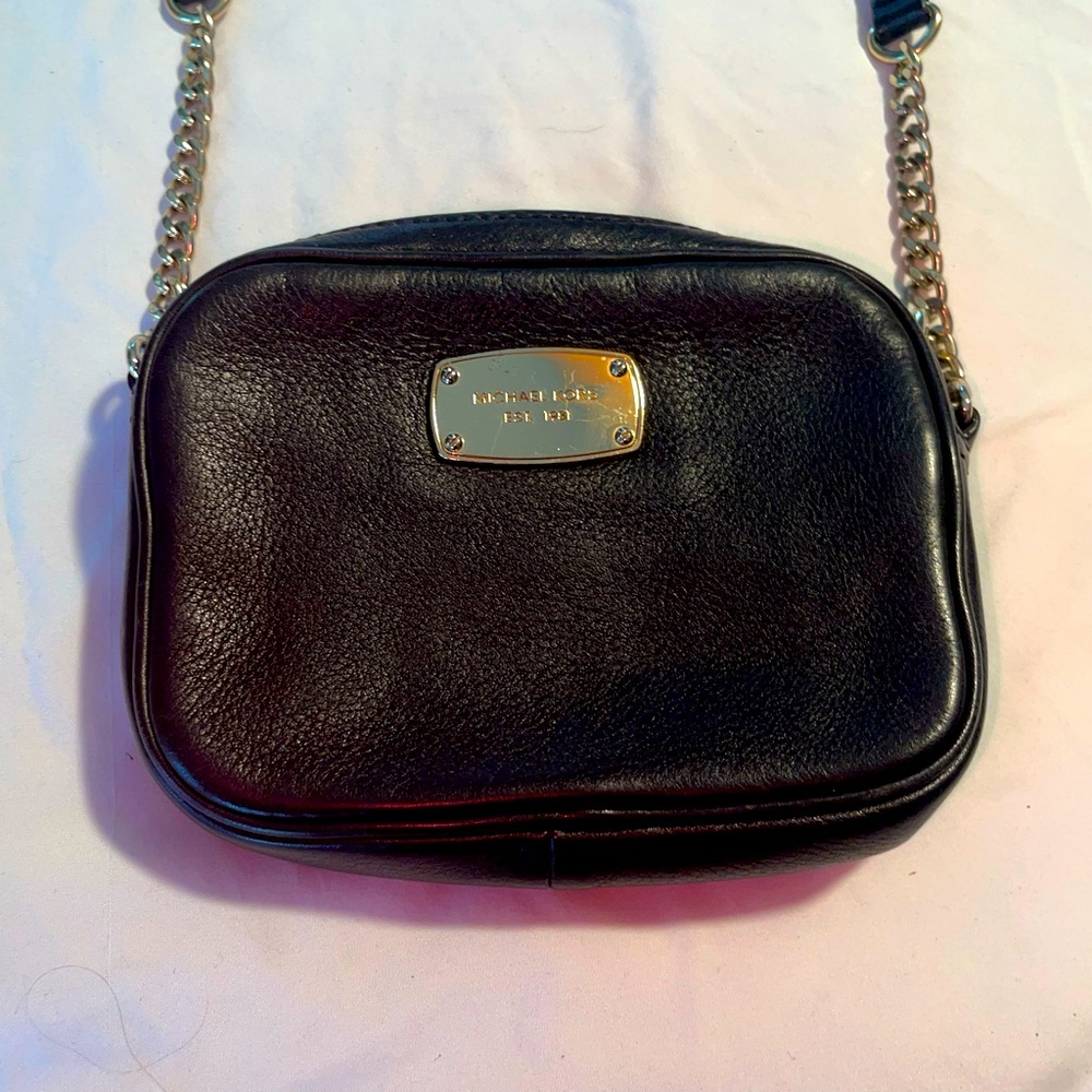 Adorable Michael Kors Mini Crossbody Purse Black Pebbled Leather W Gold Acct EUC